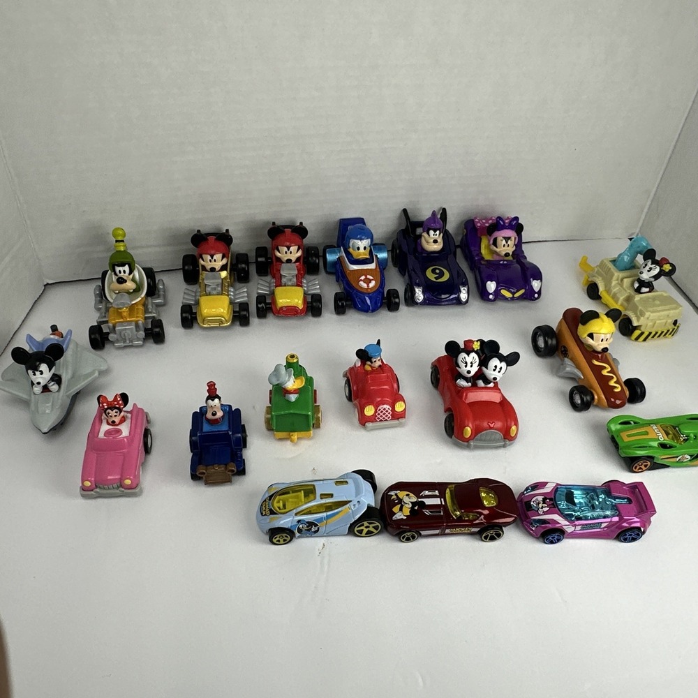 Disney Mickey Mouse Roadster Racers Toy Car Lot 18 Minnie Donald Goofy 2016